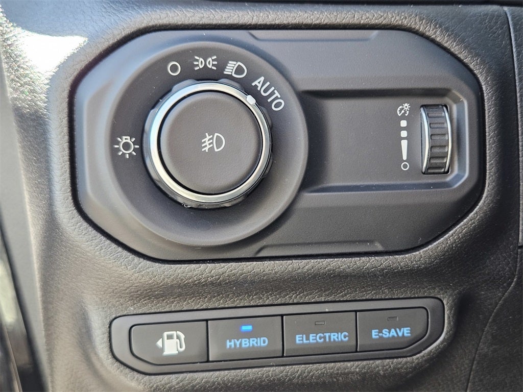 2023 Jeep Wrangler 4xe Sahara 4x4