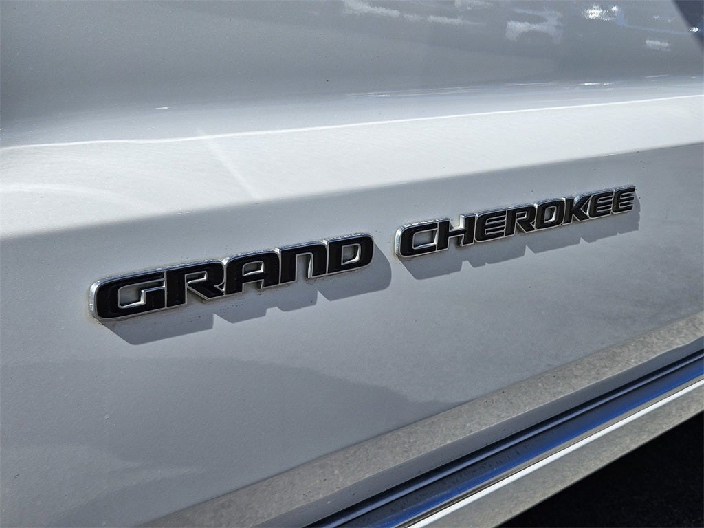 2021 Jeep Grand Cherokee Summit 4X2