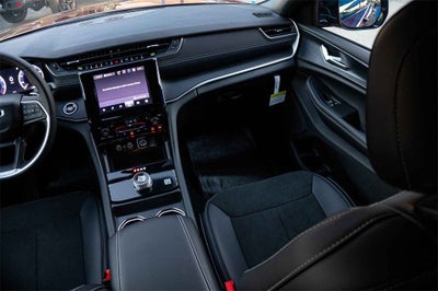 2025 Jeep Grand Cherokee GRAND CHEROKEE ALTITUDE 4X2