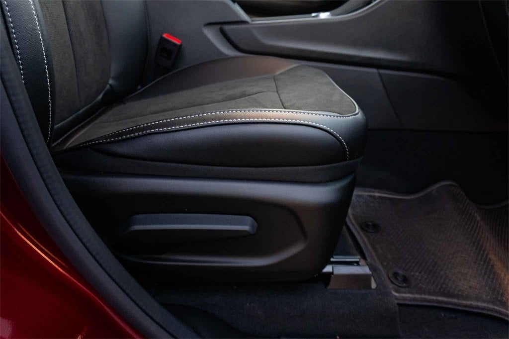 2025 Jeep Grand Cherokee GRAND CHEROKEE ALTITUDE 4X2