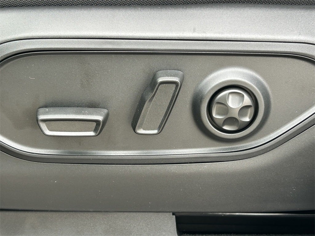 2025 Jeep Grand Cherokee GRAND CHEROKEE LAREDO 4X2