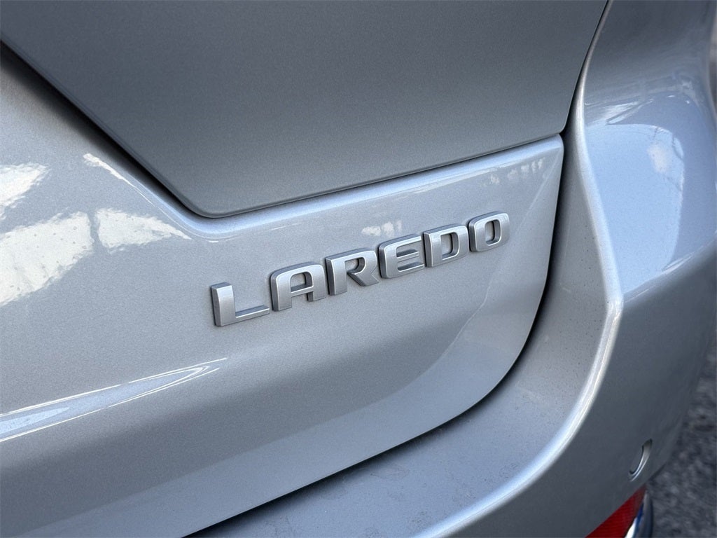 2025 Jeep Grand Cherokee GRAND CHEROKEE LAREDO 4X2