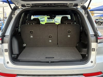 2025 Jeep Grand Cherokee GRAND CHEROKEE LAREDO 4X2