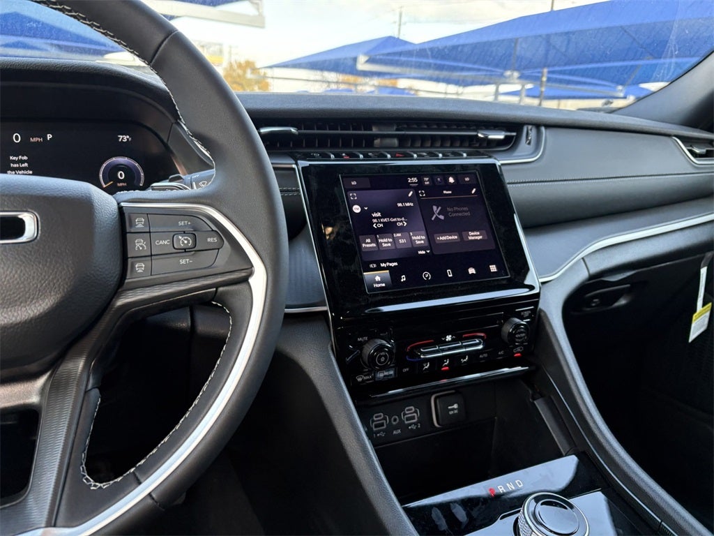 2025 Jeep Grand Cherokee GRAND CHEROKEE LAREDO 4X2