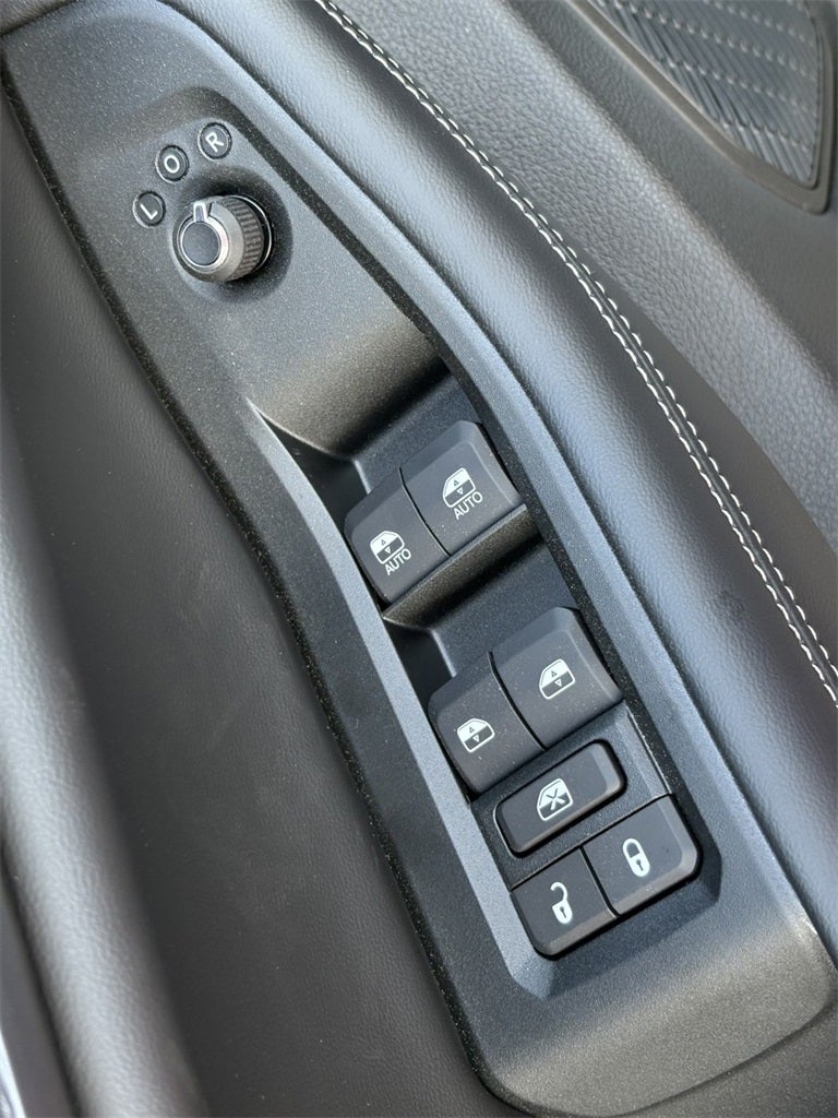 2025 Jeep Grand Cherokee GRAND CHEROKEE LAREDO 4X2