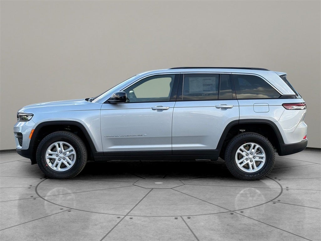 2025 Jeep Grand Cherokee GRAND CHEROKEE LAREDO 4X2