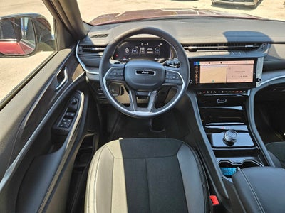 2026 Jeep Grand Cherokee GRAND CHEROKEE LAREDO X 4X2