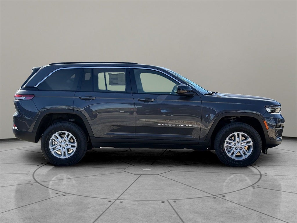 2025 Jeep Grand Cherokee GRAND CHEROKEE LAREDO 4X2