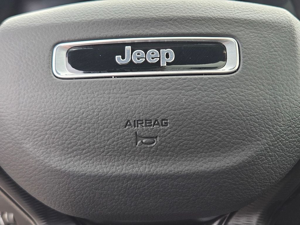 2026 Jeep Grand Cherokee GRAND CHEROKEE LAREDO X 4X2