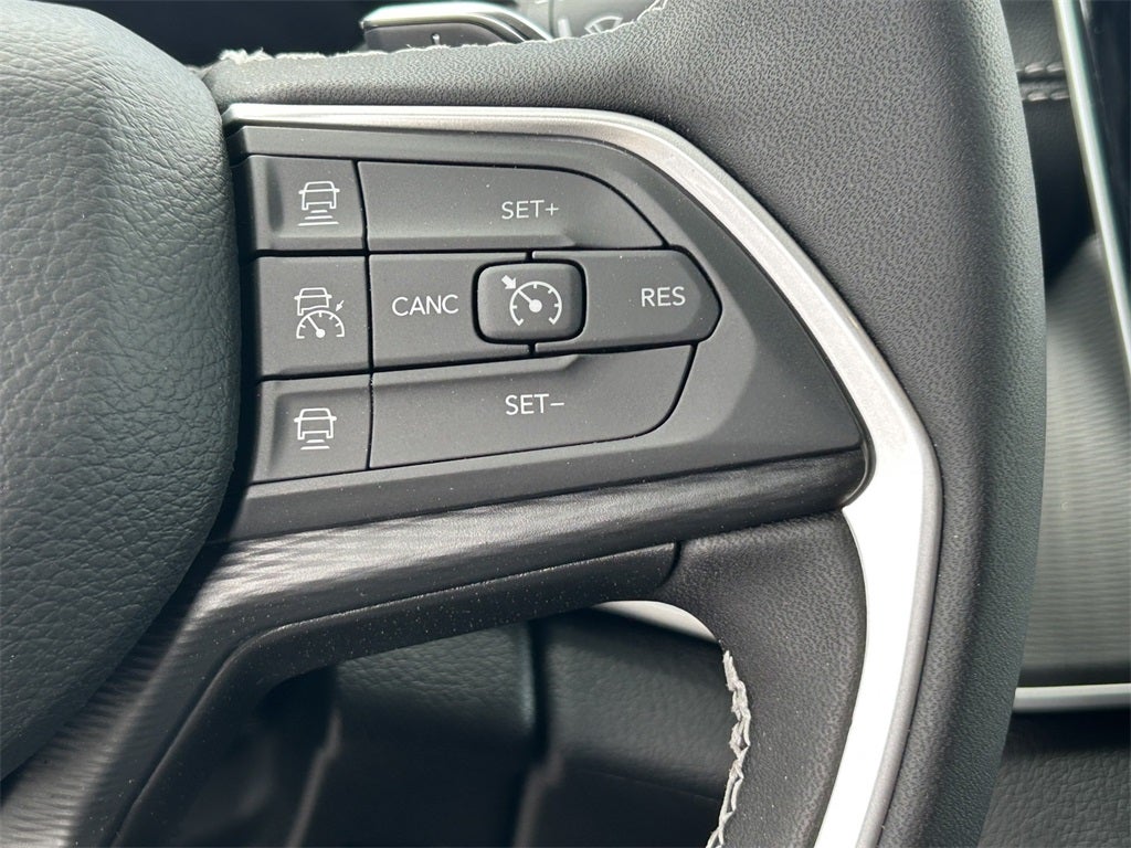 2025 Jeep Grand Cherokee GRAND CHEROKEE ALTITUDE 4X2