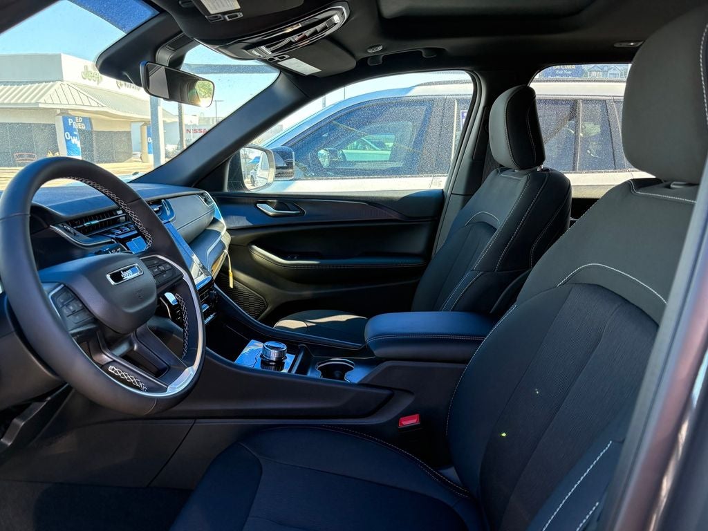 2026 Jeep Grand Cherokee GRAND CHEROKEE LAREDO X 4X2