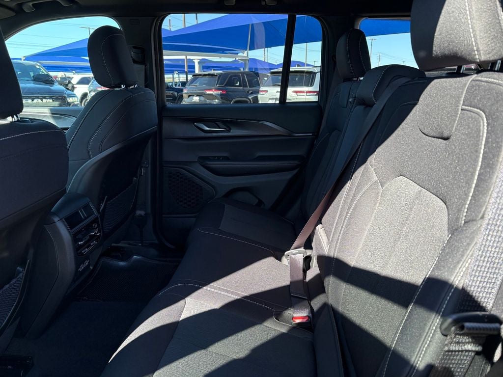 2026 Jeep Grand Cherokee GRAND CHEROKEE LAREDO X 4X2