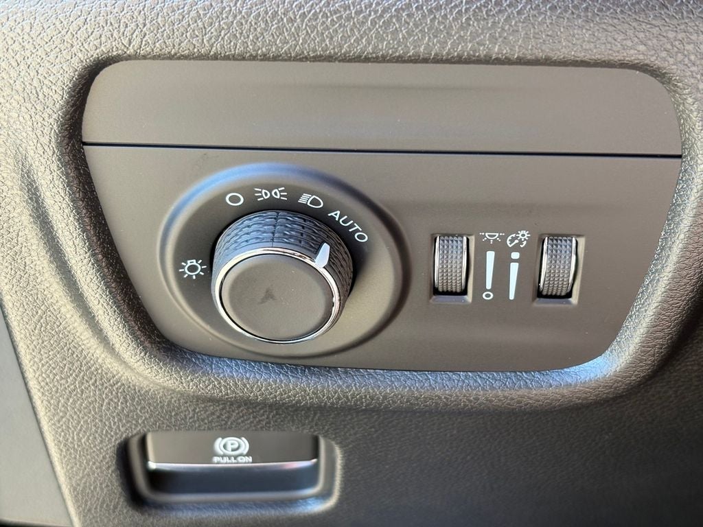 2026 Jeep Grand Cherokee GRAND CHEROKEE LAREDO X 4X2