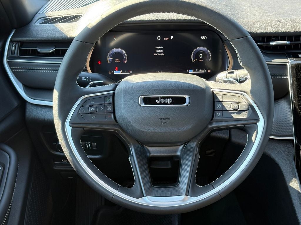 2026 Jeep Grand Cherokee GRAND CHEROKEE LAREDO X 4X2