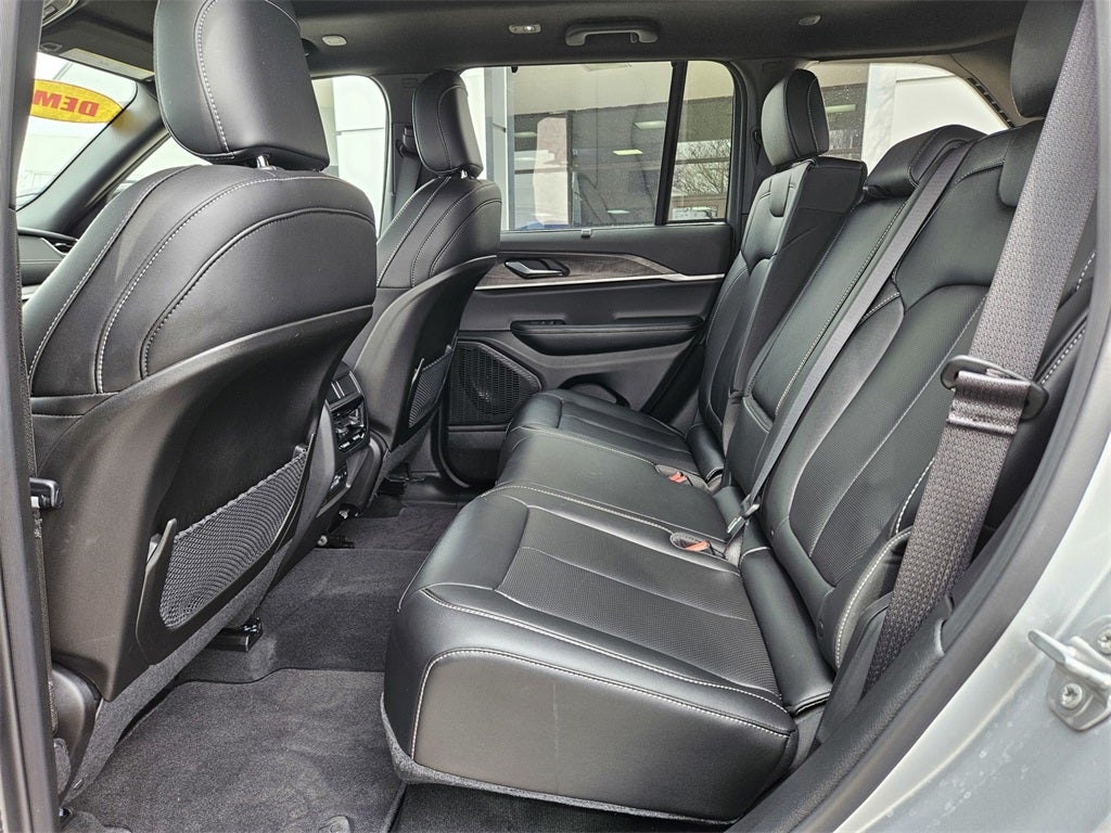 2025 Jeep Grand Cherokee GRAND CHEROKEE LIMITED 4X2