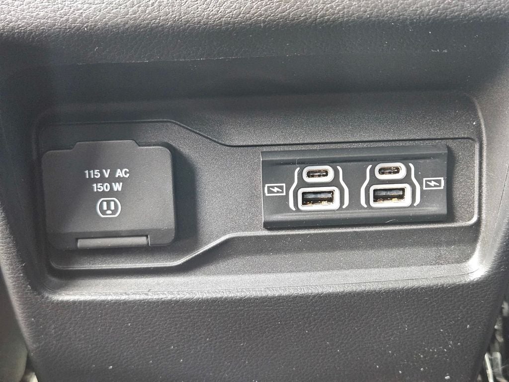 2023 Jeep Grand Cherokee Laredo 4x4