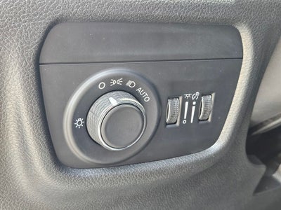 2023 Jeep Grand Cherokee Laredo 4x4