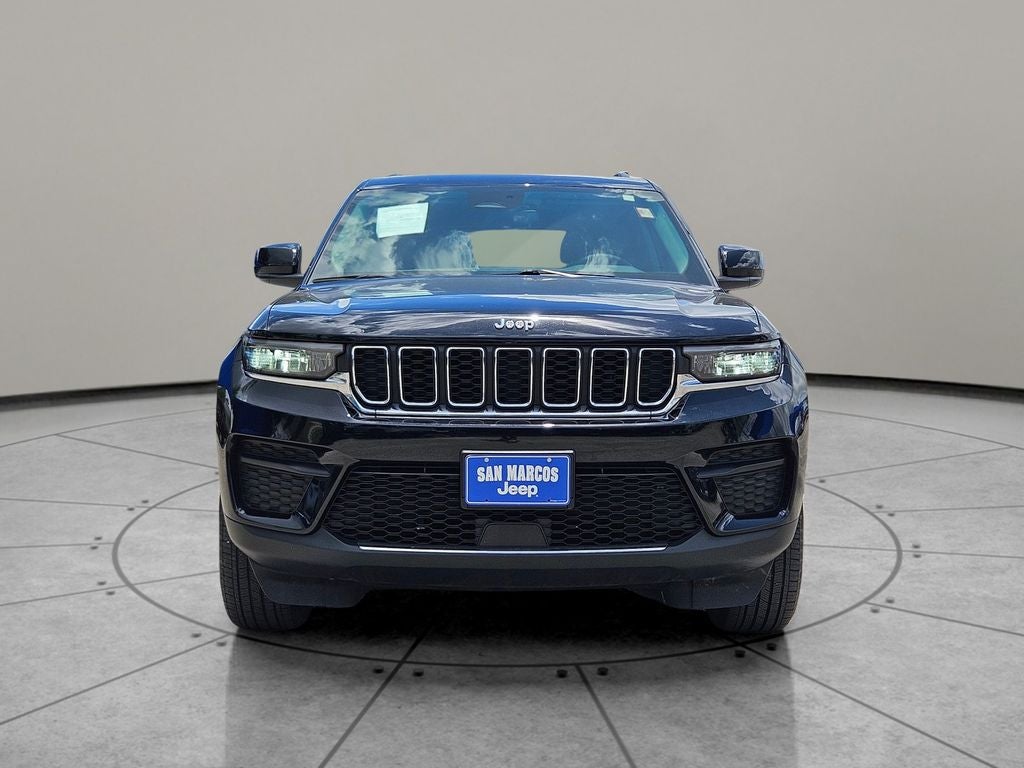 2023 Jeep Grand Cherokee Laredo 4x4