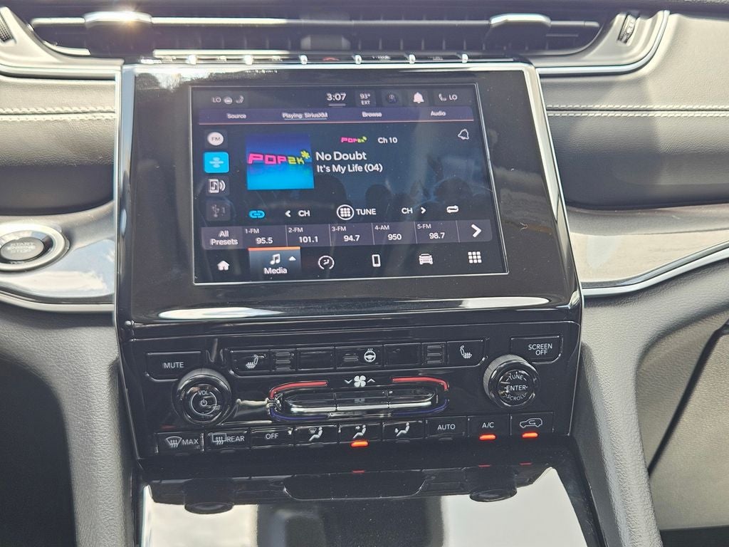 2023 Jeep Grand Cherokee Laredo 4x4