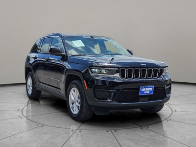 2023 Jeep Grand Cherokee Laredo 4x4