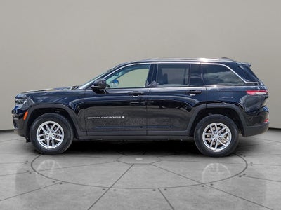 2023 Jeep Grand Cherokee Laredo 4x4