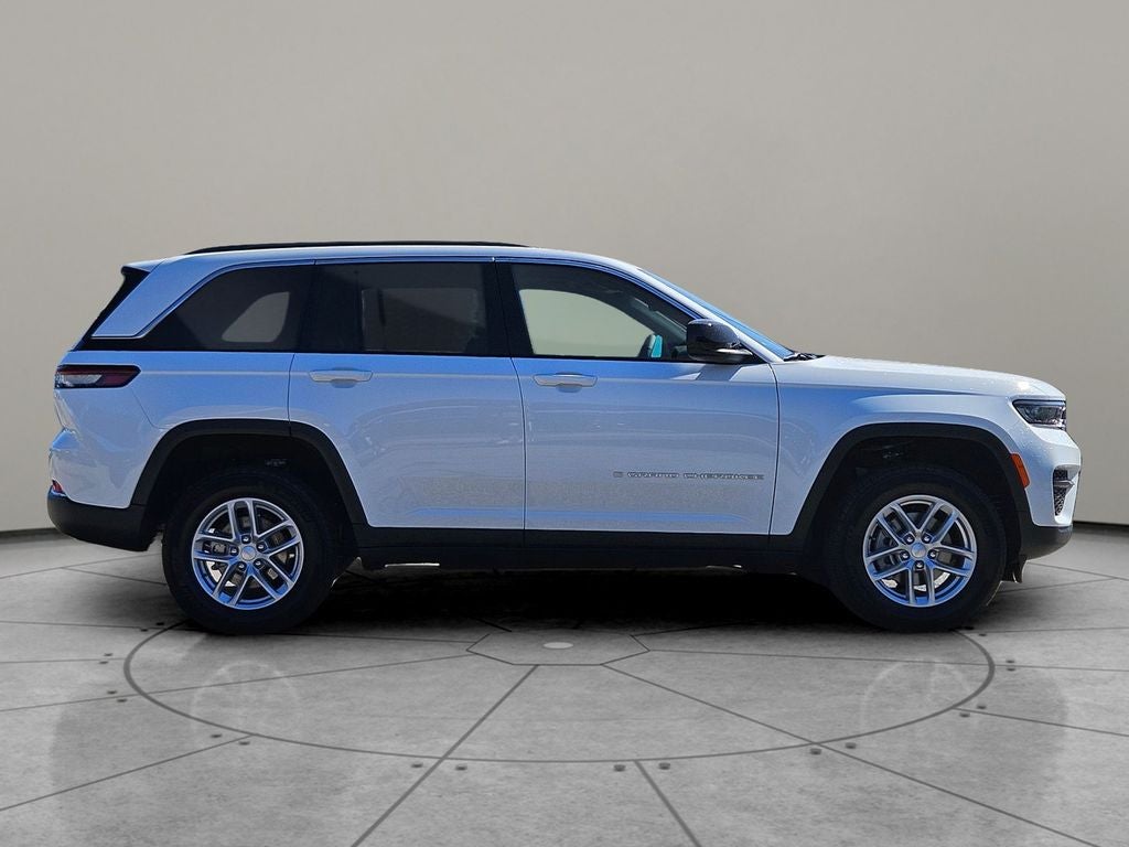 2026 Jeep Grand Cherokee GRAND CHEROKEE LAREDO X 4X4