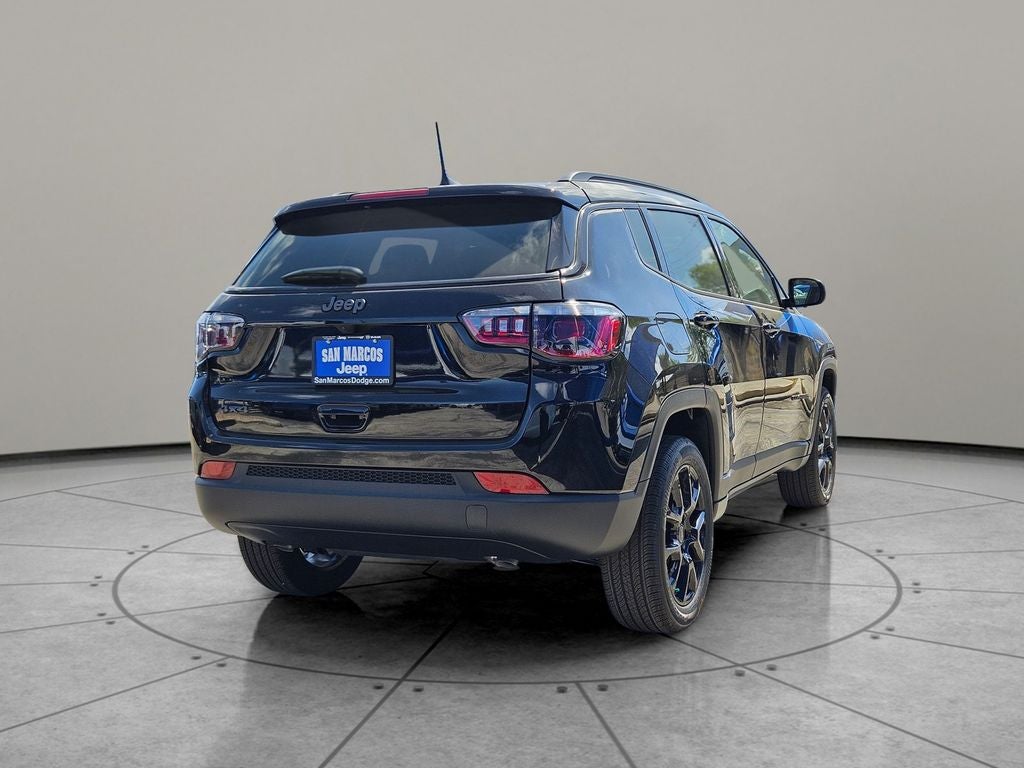 2026 Jeep Grand Cherokee GRAND CHEROKEE LAREDO X 4X4