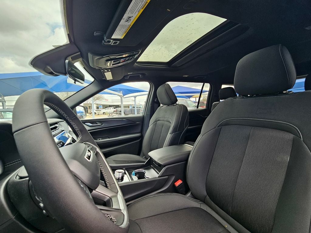 2026 Jeep Grand Cherokee GRAND CHEROKEE LAREDO X 4X4