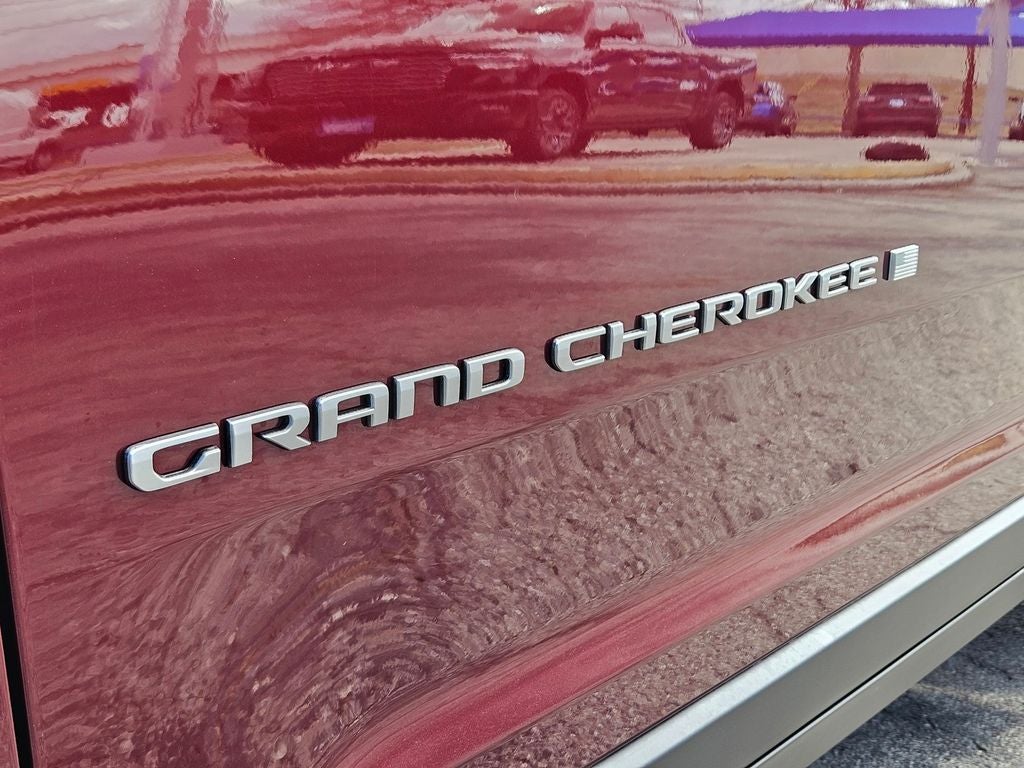 2026 Jeep Grand Cherokee GRAND CHEROKEE LAREDO X 4X4