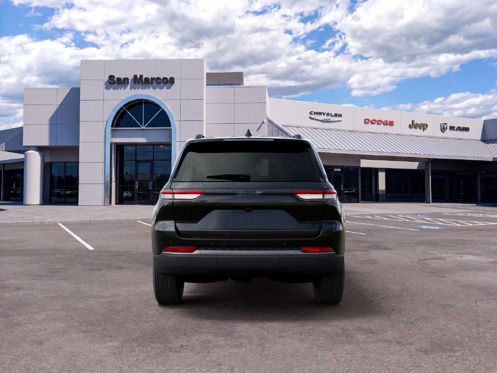 2027 Jeep Grand Cherokee GRAND CHEROKEE LAREDO ALTITUDE 4X4