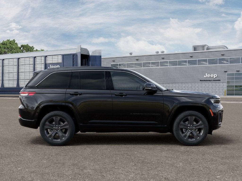 2027 Jeep Grand Cherokee GRAND CHEROKEE LIMITED RESERVE 4X4