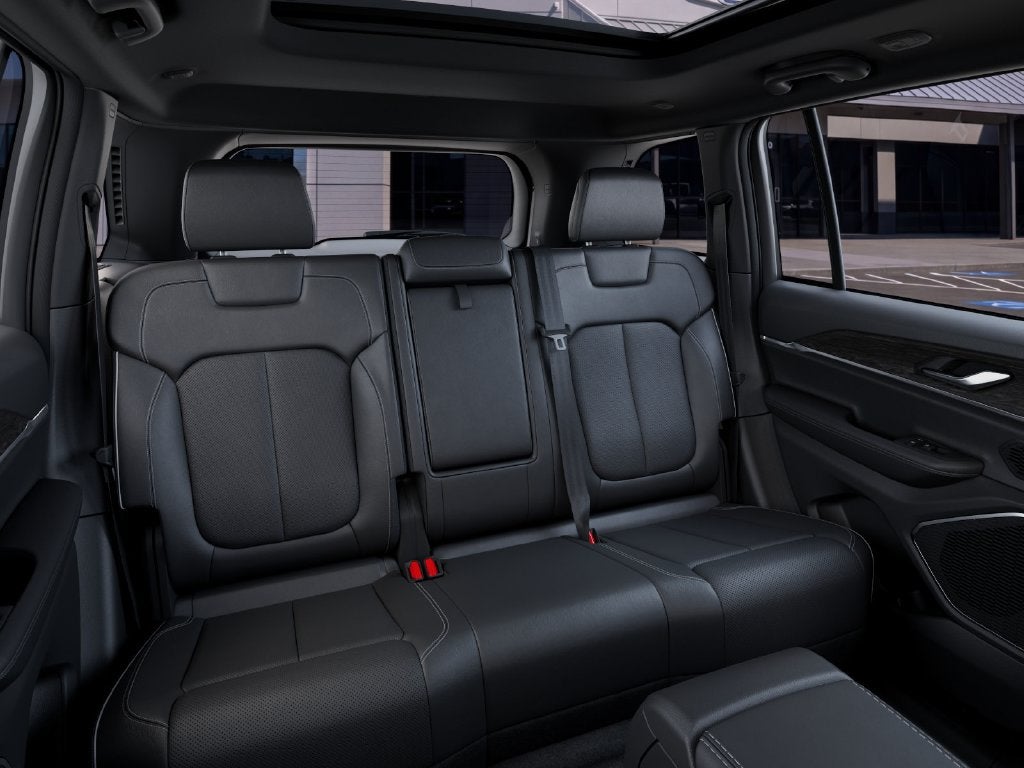 2027 Jeep Grand Cherokee GRAND CHEROKEE LIMITED RESERVE 4X4