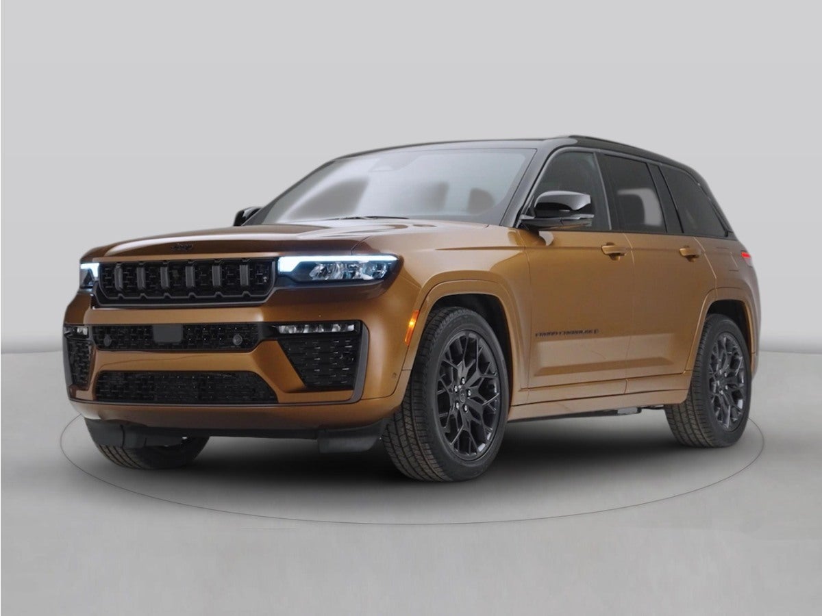 2026 Jeep Grand Cherokee Summit 4x4's photo