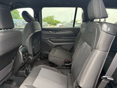 2026 Jeep Grand Cherokee GRAND CHEROKEE L LAREDO 4X2