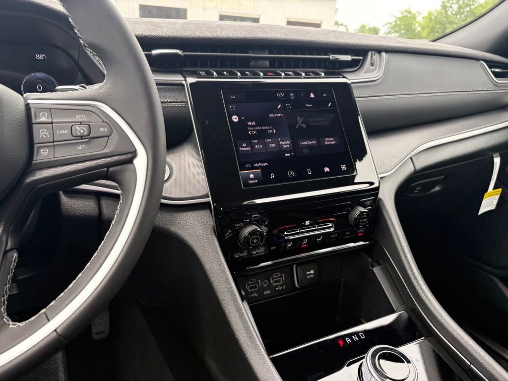 2026 Jeep Grand Cherokee GRAND CHEROKEE L LAREDO 4X2