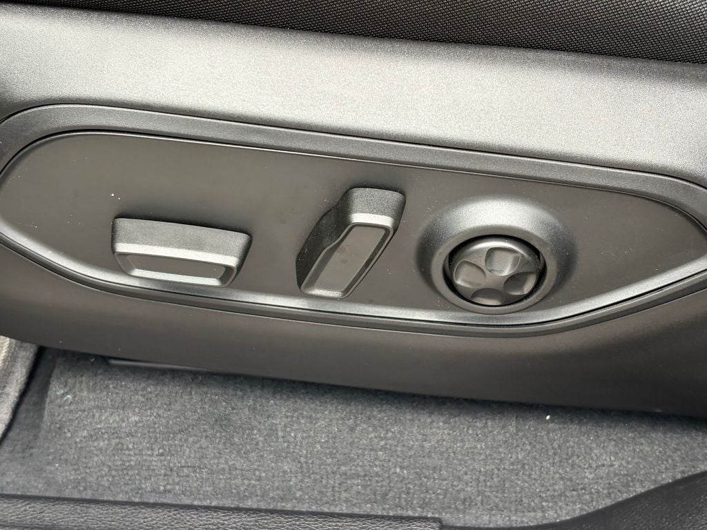 2026 Jeep Grand Cherokee GRAND CHEROKEE L LAREDO 4X2