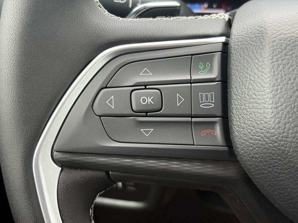 2026 Jeep Grand Cherokee GRAND CHEROKEE L LAREDO 4X2