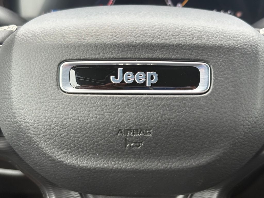 2026 Jeep Grand Cherokee GRAND CHEROKEE L LAREDO 4X2
