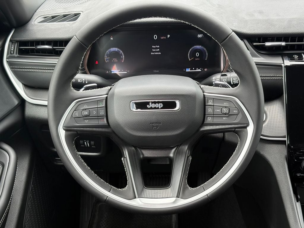2026 Jeep Grand Cherokee GRAND CHEROKEE L LAREDO 4X2