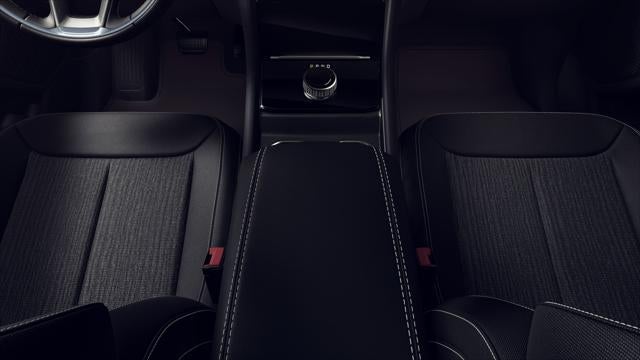 2026 Jeep Grand Cherokee GRAND CHEROKEE L LAREDO X 4X2