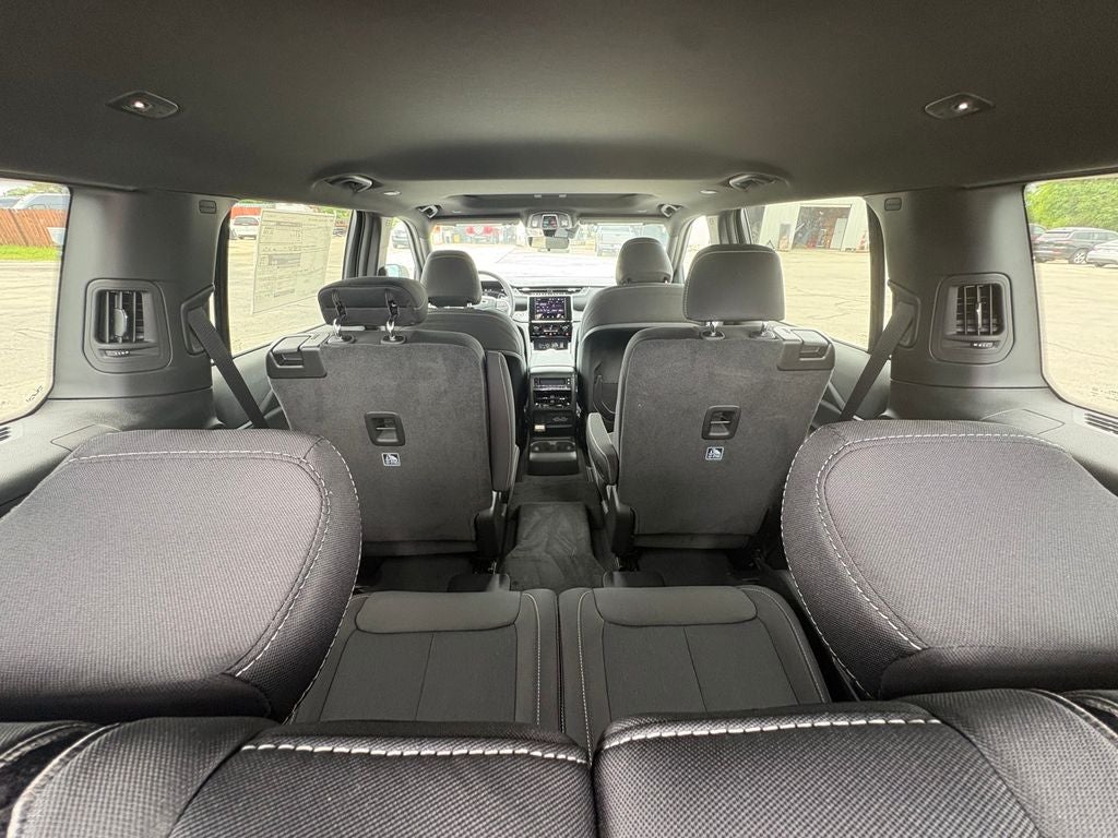 2026 Jeep Grand Cherokee GRAND CHEROKEE L LAREDO X 4X2