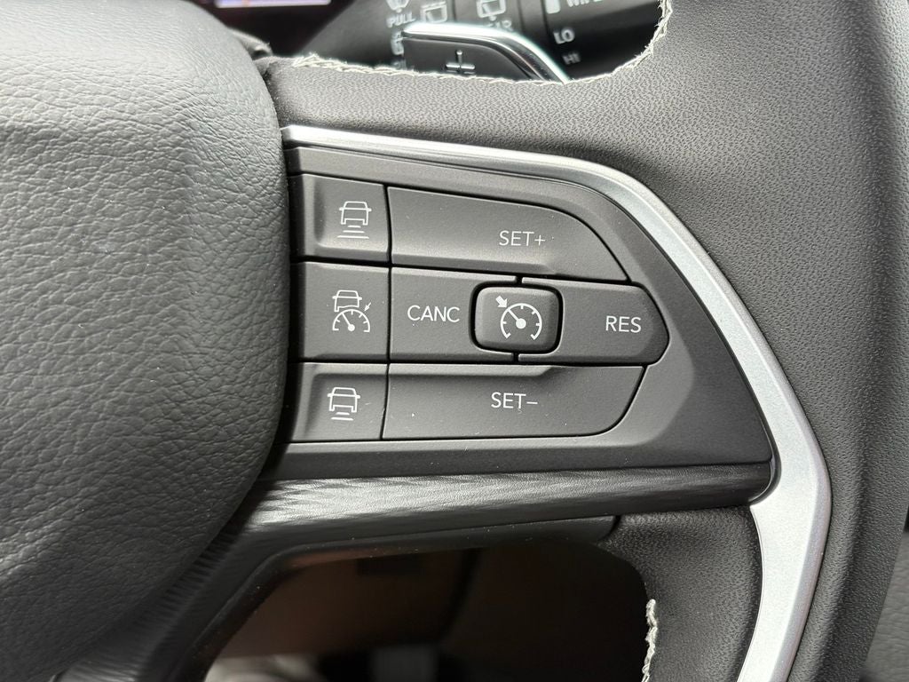 2026 Jeep Grand Cherokee GRAND CHEROKEE L LAREDO X 4X2