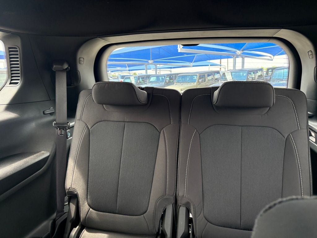 2026 Jeep Grand Cherokee GRAND CHEROKEE L LAREDO 4X2