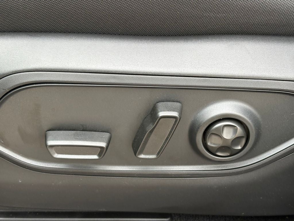 2026 Jeep Grand Cherokee GRAND CHEROKEE L LAREDO 4X2