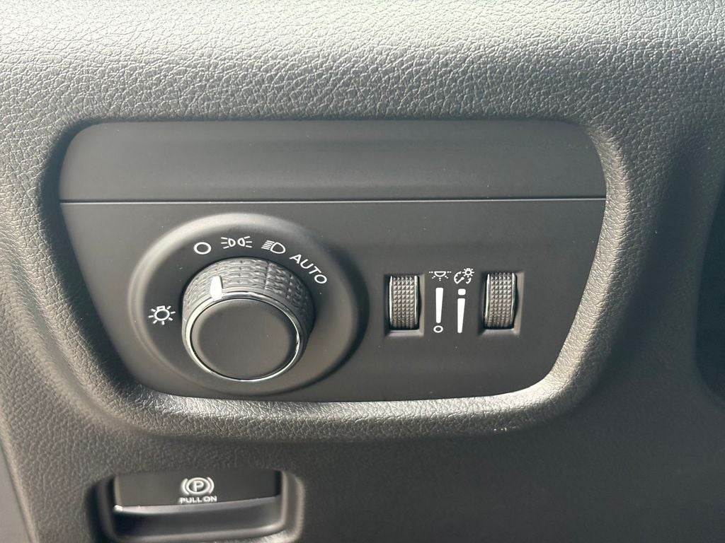2026 Jeep Grand Cherokee GRAND CHEROKEE L LAREDO 4X2