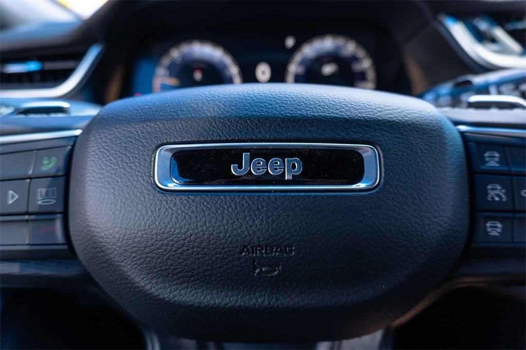 2025 Jeep Grand Cherokee GRAND CHEROKEE L LAREDO X 4X2