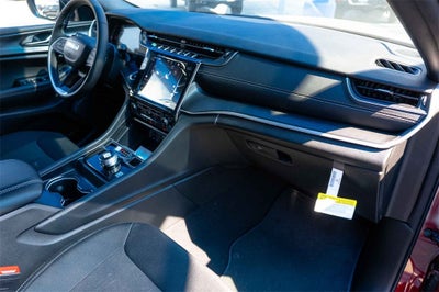 2025 Jeep Grand Cherokee GRAND CHEROKEE L LAREDO X 4X2