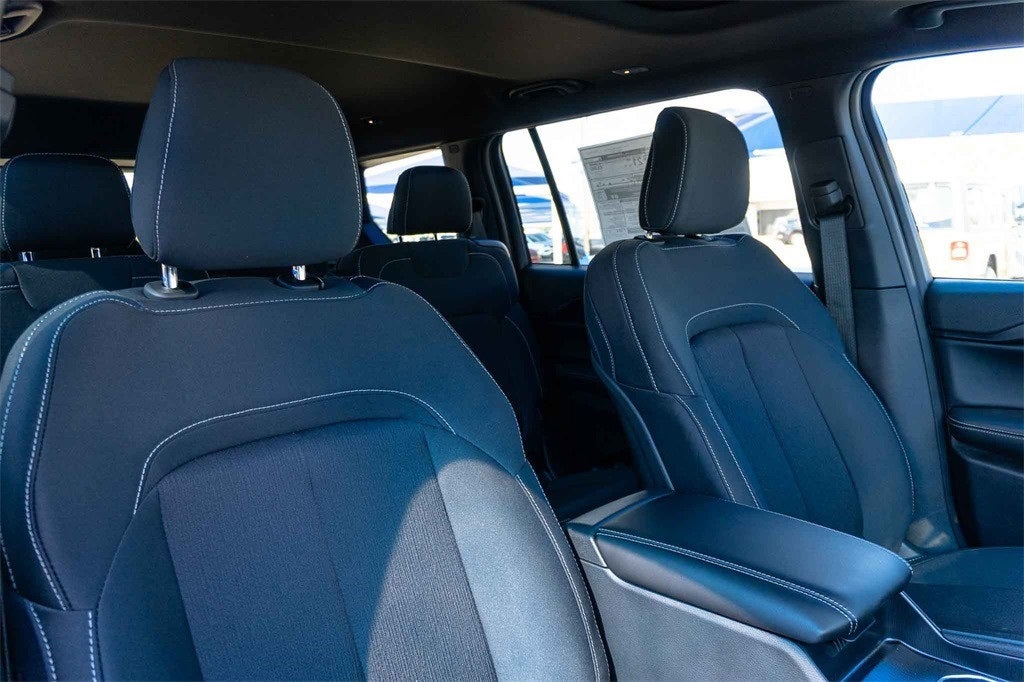 2025 Jeep Grand Cherokee GRAND CHEROKEE L LAREDO X 4X2