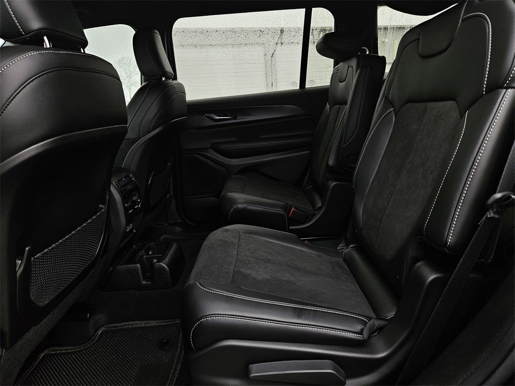 2025 Jeep Grand Cherokee GRAND CHEROKEE L ALTITUDE 4X2