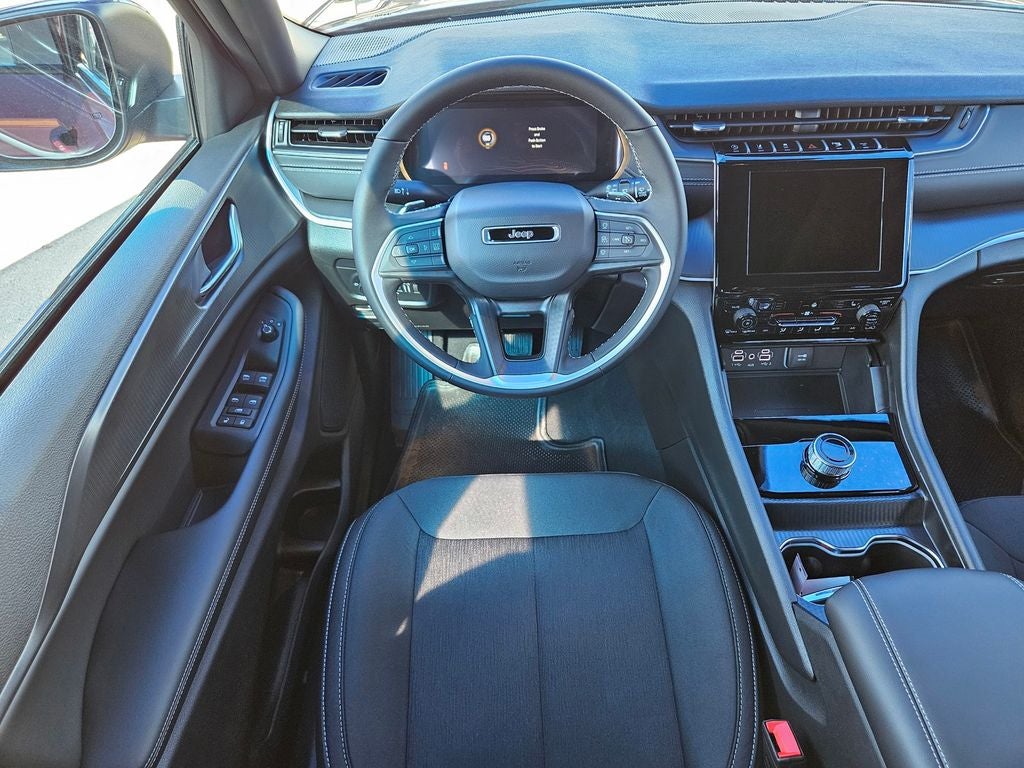 2026 Jeep Grand Cherokee GRAND CHEROKEE L LAREDO X 4X2